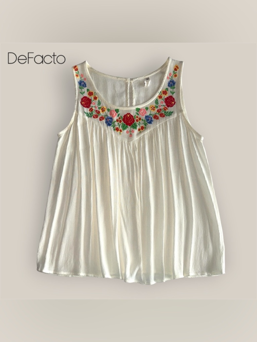 🛍️SALE🛍️ DeFacto Sleeveless Flowy Floral Tank Top - Picture 2 of 8